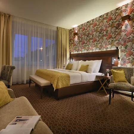 酒店 Vysocina Design 3*